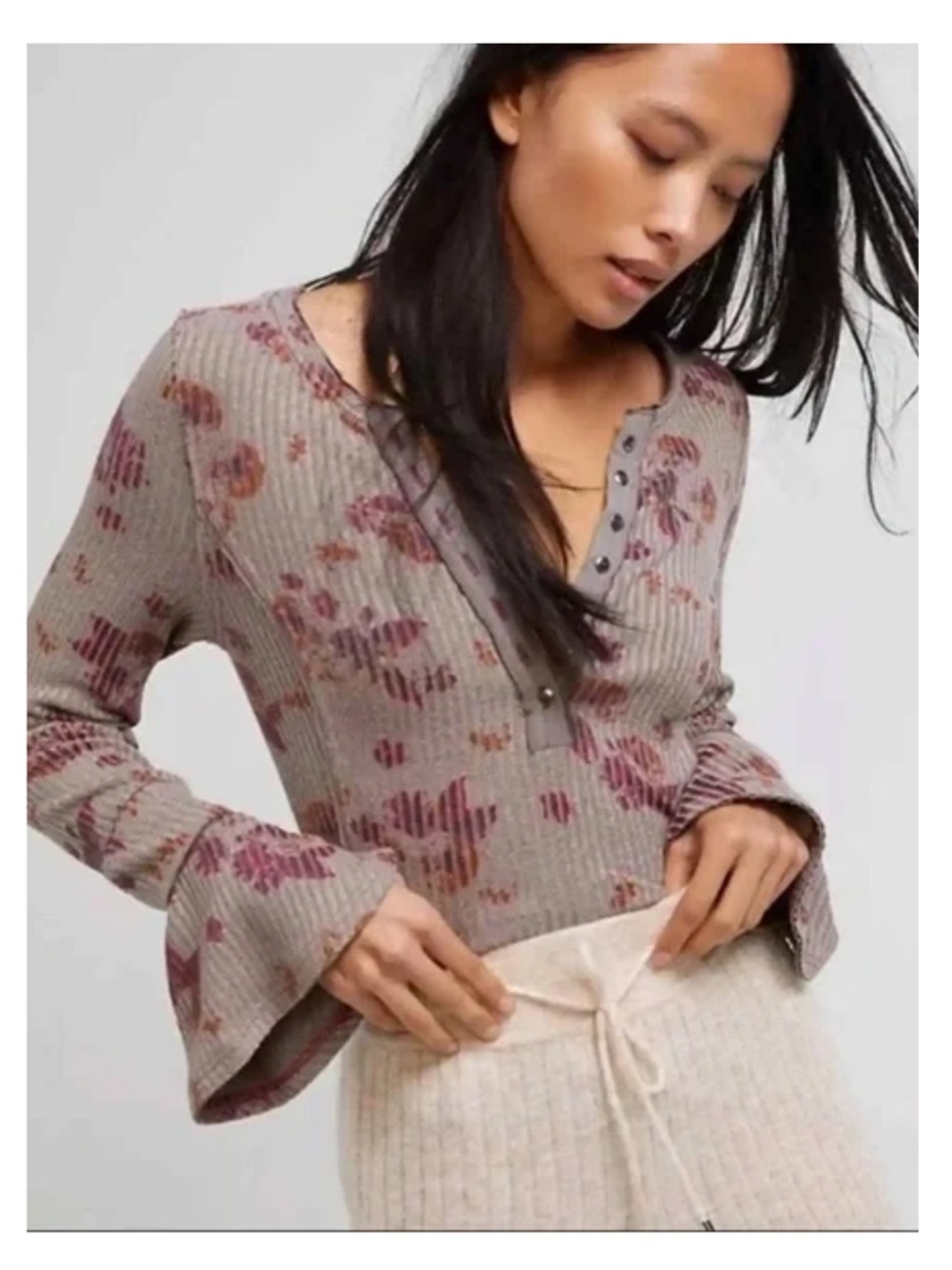 Free People Layer Me Henley Blossom Pattern
Thermal-Knit Ribbed Long Sleeve XS